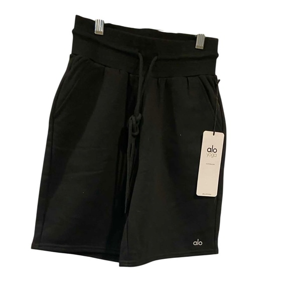 NWT Alo Yoga high waist easy sweat shorts BLACK Size XXS